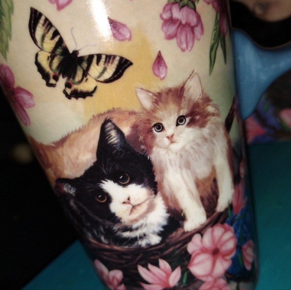 Cat Tea Mug - Picture 4 of 10